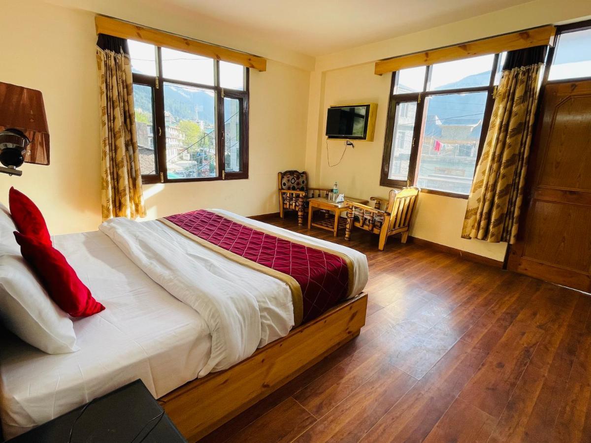 The Royal Majestic Mountain View Hotel Manali  Exterior photo