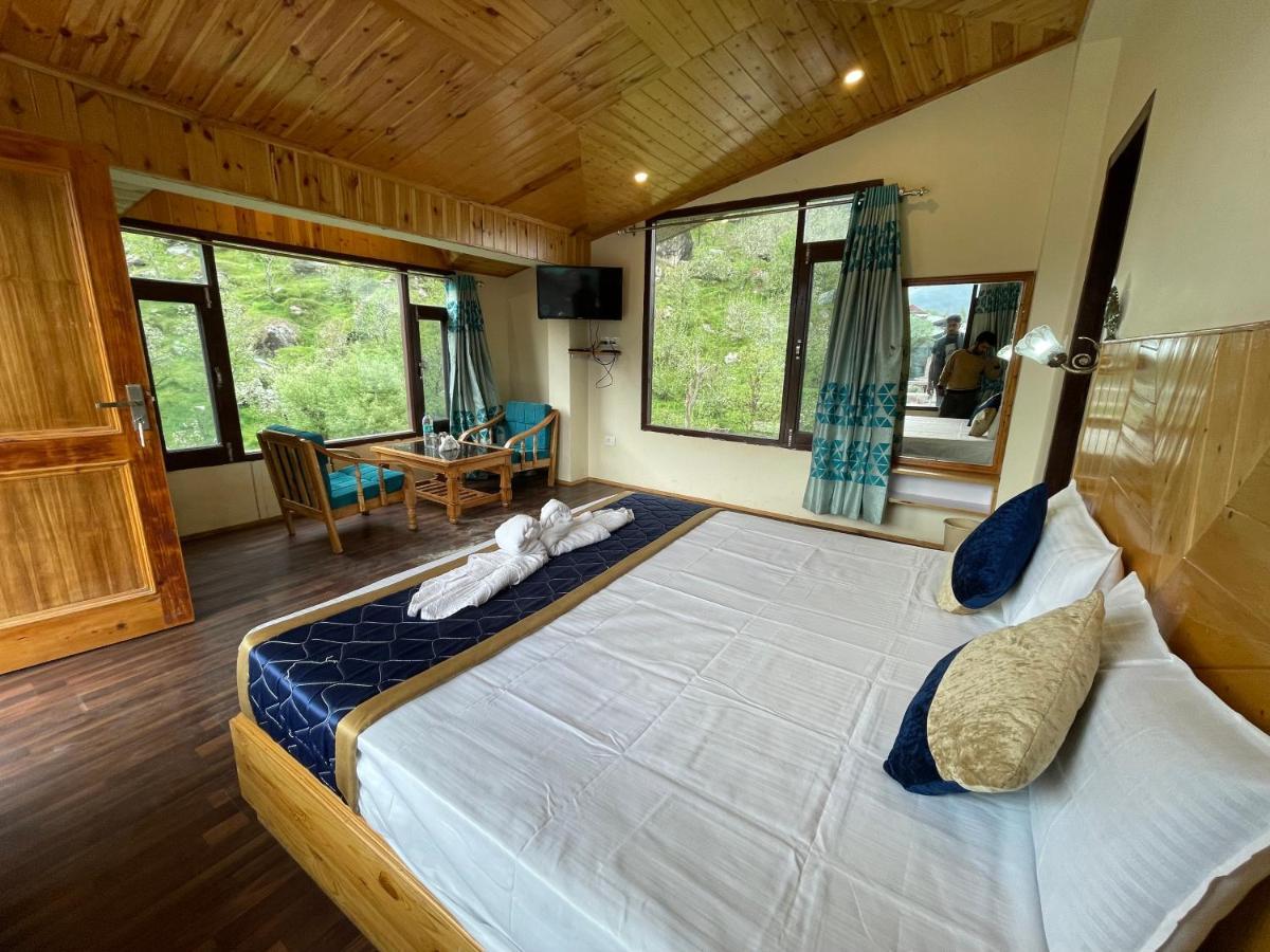 The Royal Majestic Mountain View Hotel Manali  Exterior photo